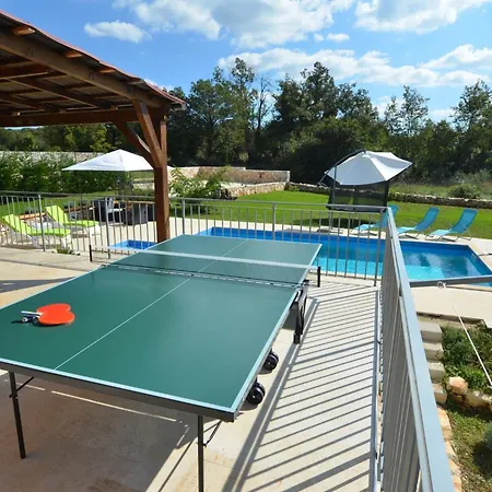 Вилла Exquisite Secluded With Pool - Four Bedroom With Pool Канфанар