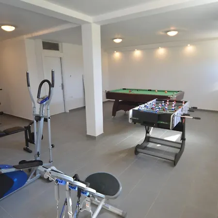 Вилла Exquisite Secluded With Pool - Four Bedroom With Pool
