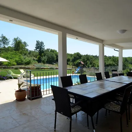 Exquisite Secluded With Pool - Four Bedroom With Pool * Канфанар