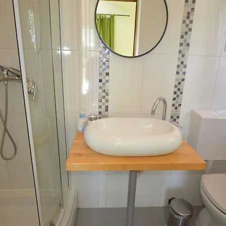 Вилла Exquisite Secluded With Pool - Four Bedroom With Pool