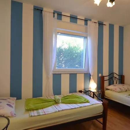 Exquisite Secluded With Pool - Four Bedroom With Pool Вилла